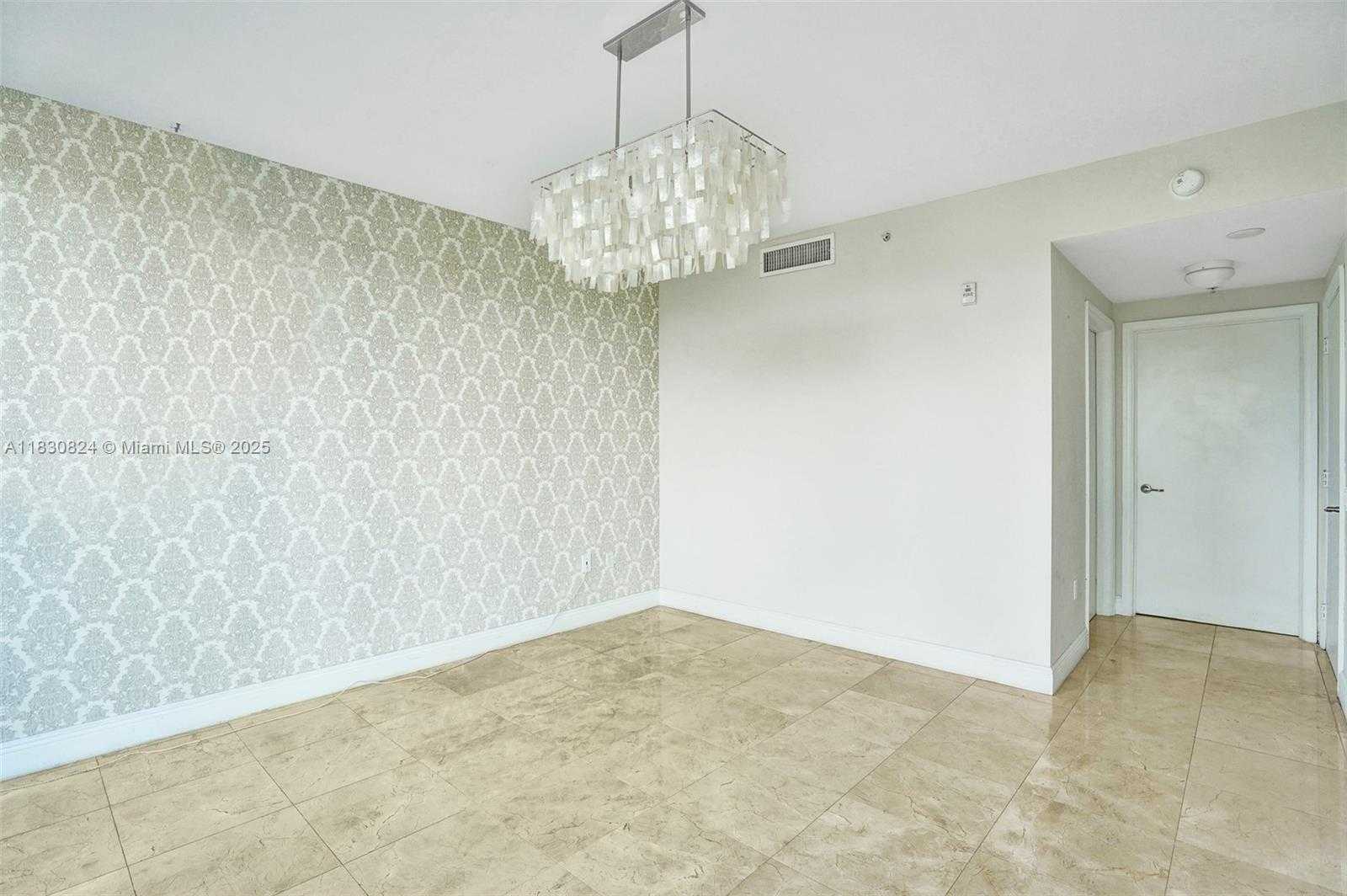 Small Image of 6305 INDIAN CREEK DR #3B, Miami Beach Number 19