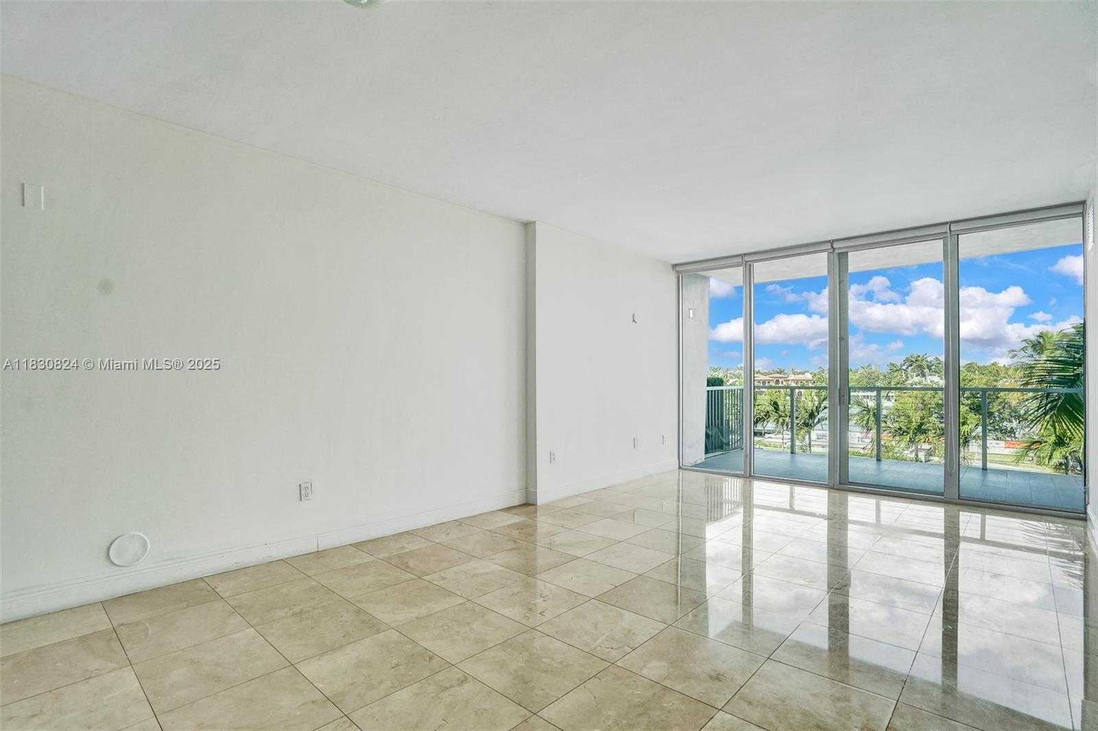 Small Image of 6305 INDIAN CREEK DR #3B, Miami Beach Number 2