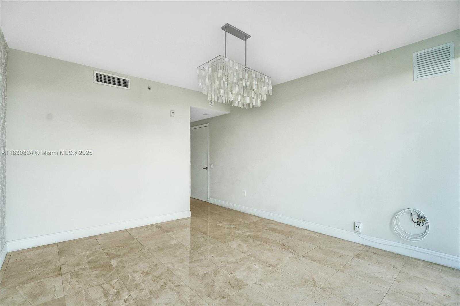 Small Image of 6305 INDIAN CREEK DR #3B, Miami Beach Number 20