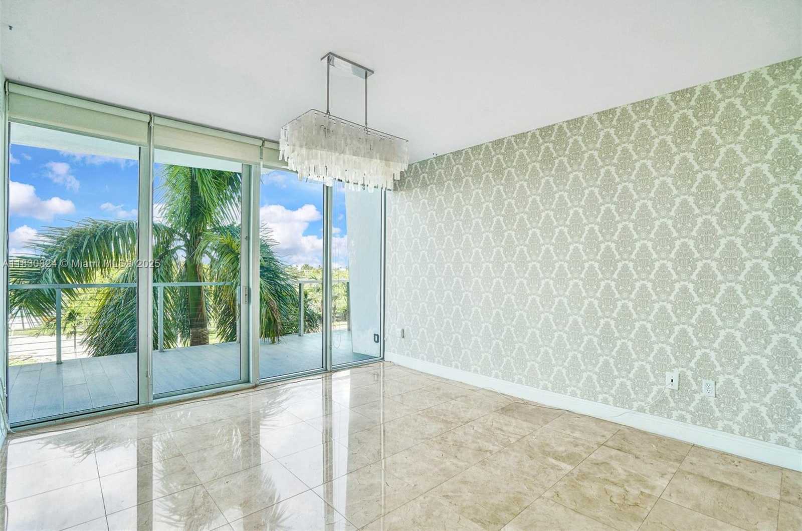 Small Image of 6305 INDIAN CREEK DR #3B, Miami Beach Number 4