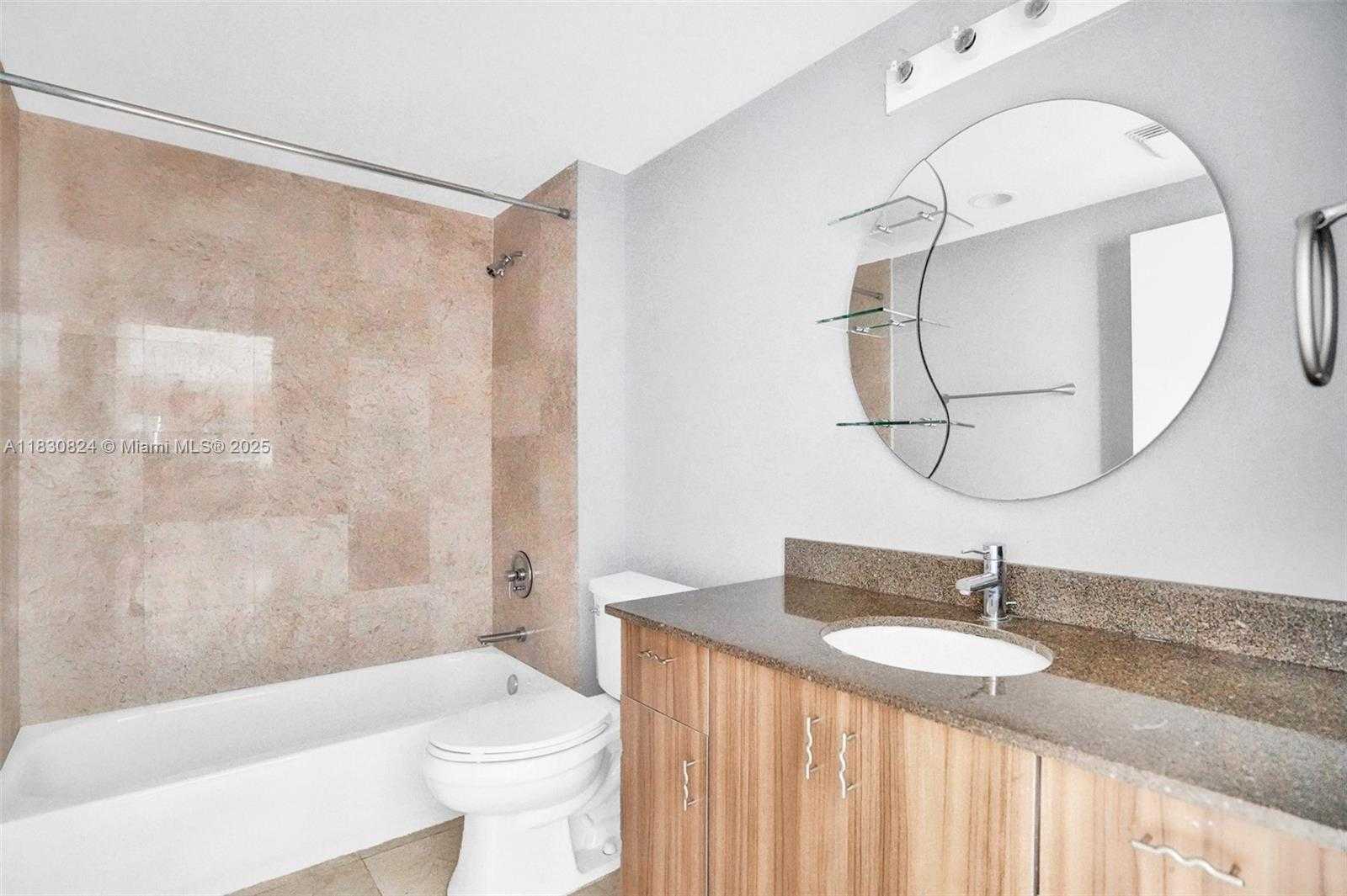Small Image of 6305 INDIAN CREEK DR #3B, Miami Beach Number 7