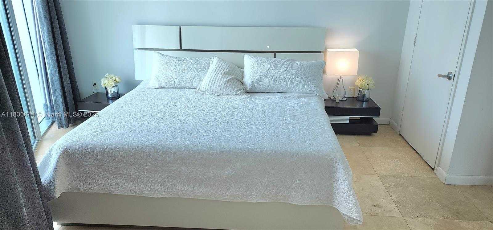 Small Image of 350 SOUTH MIAMI AVE #3214, Miami Number 16
