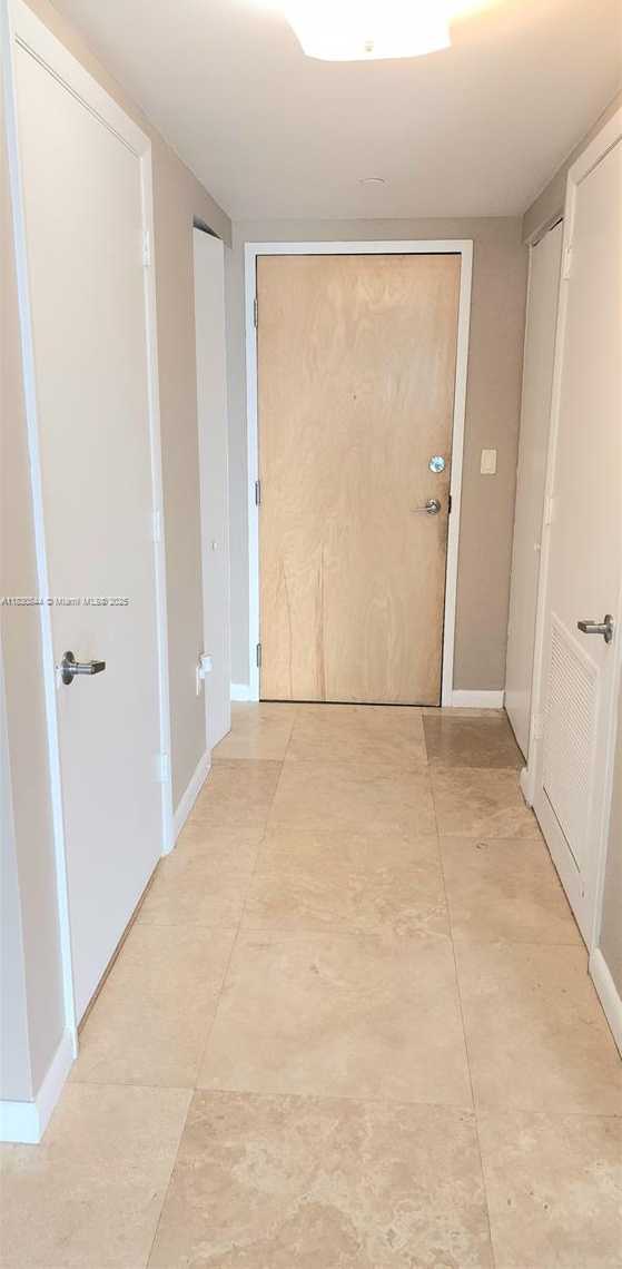 Small Image of 350 SOUTH MIAMI AVE #3214, Miami Number 31