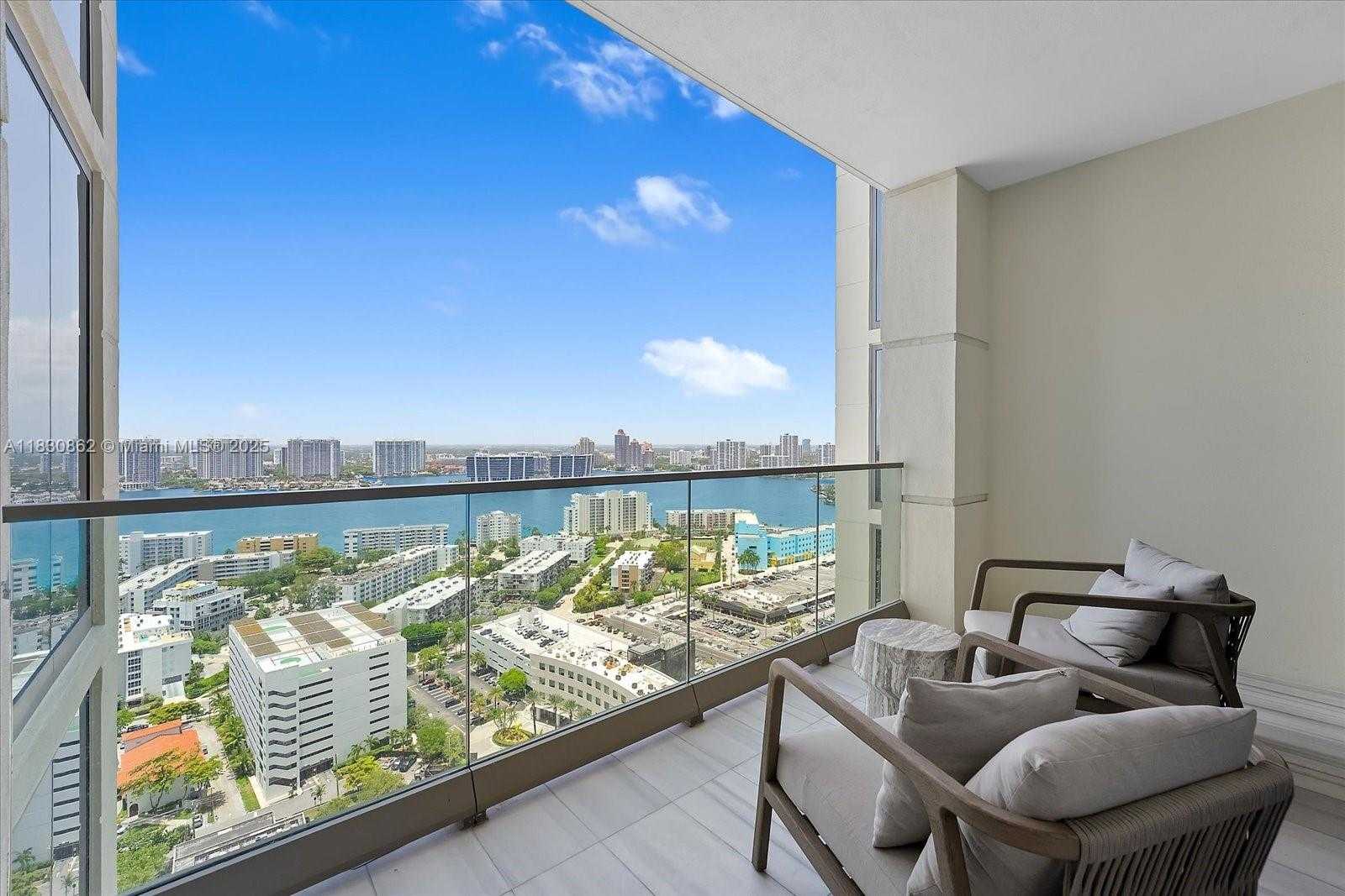 Small Image of Sunny Isles Beach Number 20