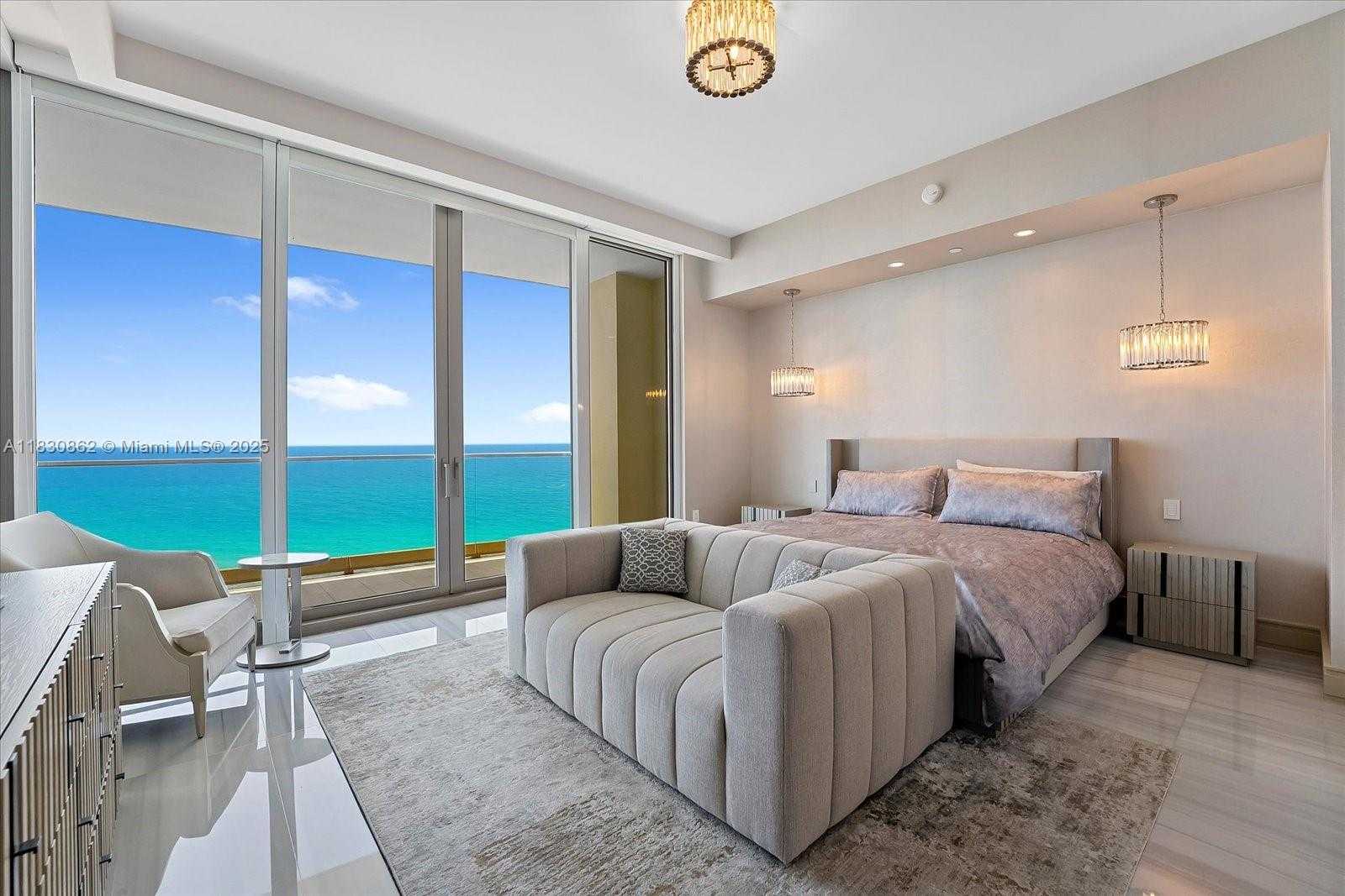 Small Image of Sunny Isles Beach Number 24