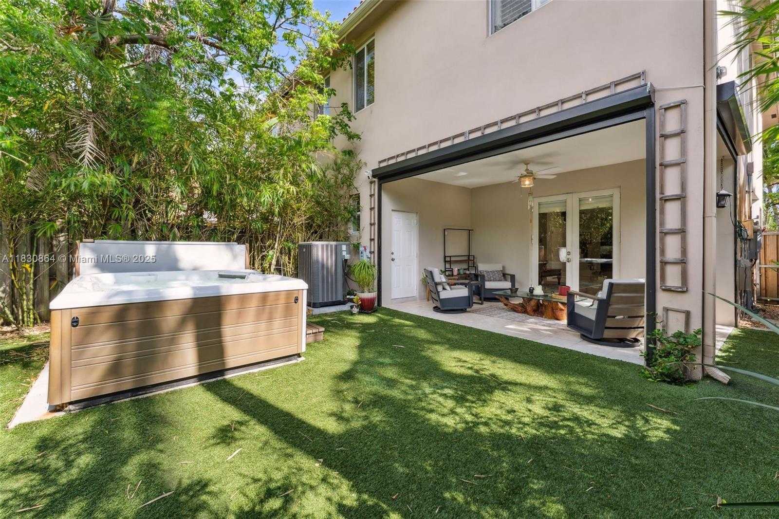 Small Image of 704 SOUTH WEST 16TH ST, Fort Lauderdale Number 3