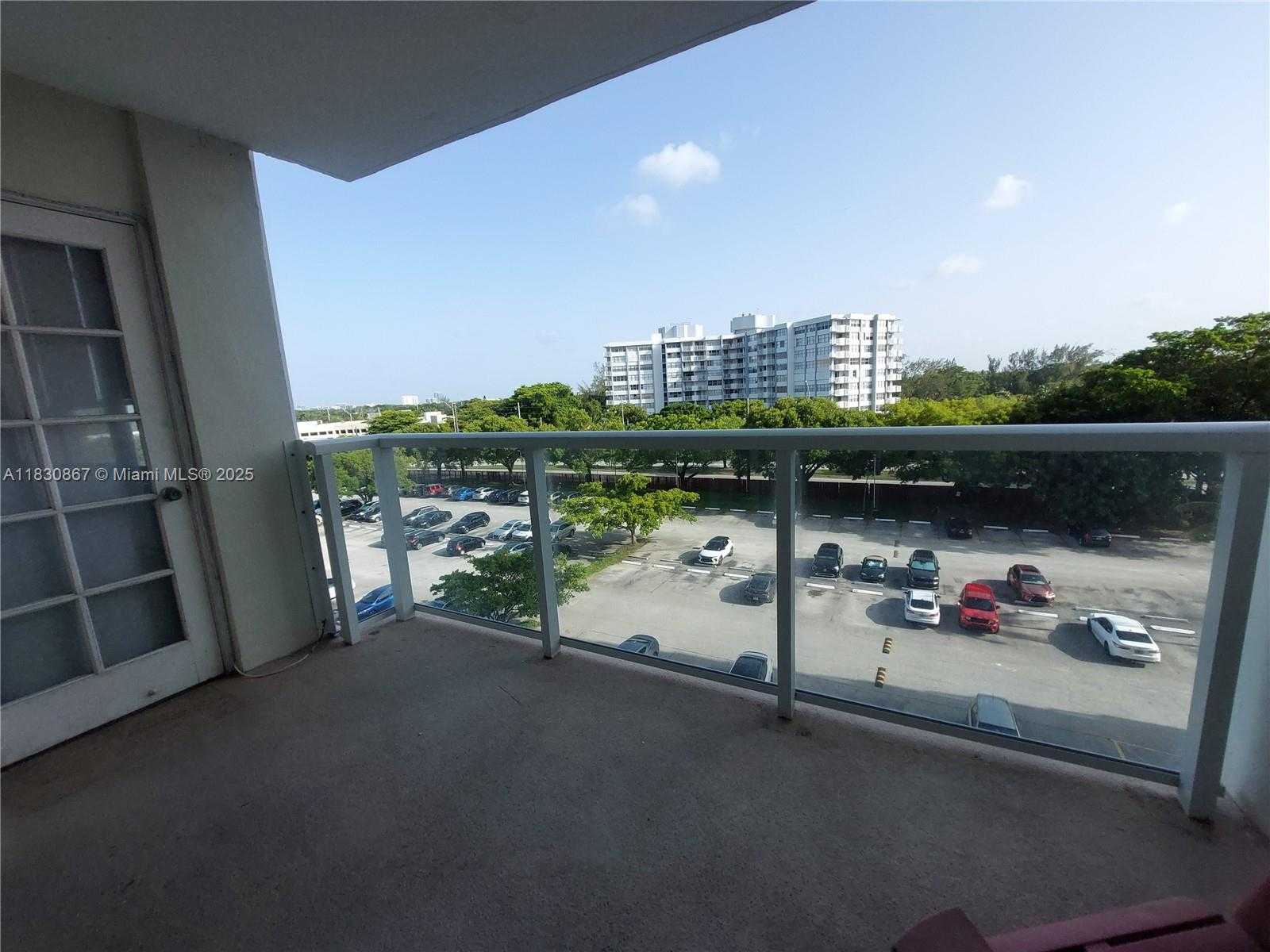 Small Image of 1351 NORTH EAST MIAMI GARDENS DR #513E, Miami Number 11