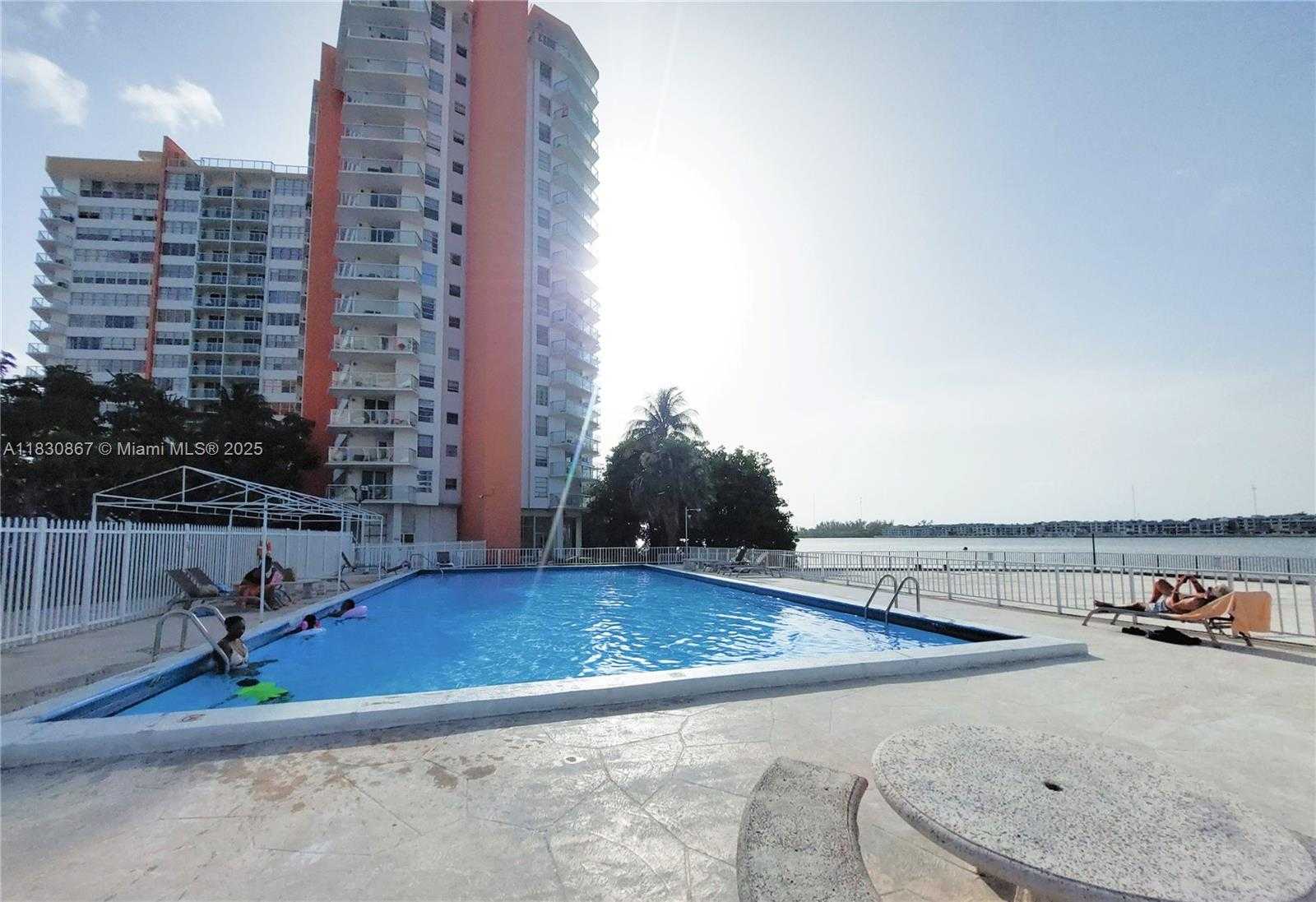 Small Image of 1351 NORTH EAST MIAMI GARDENS DR #513E, Miami Number 15