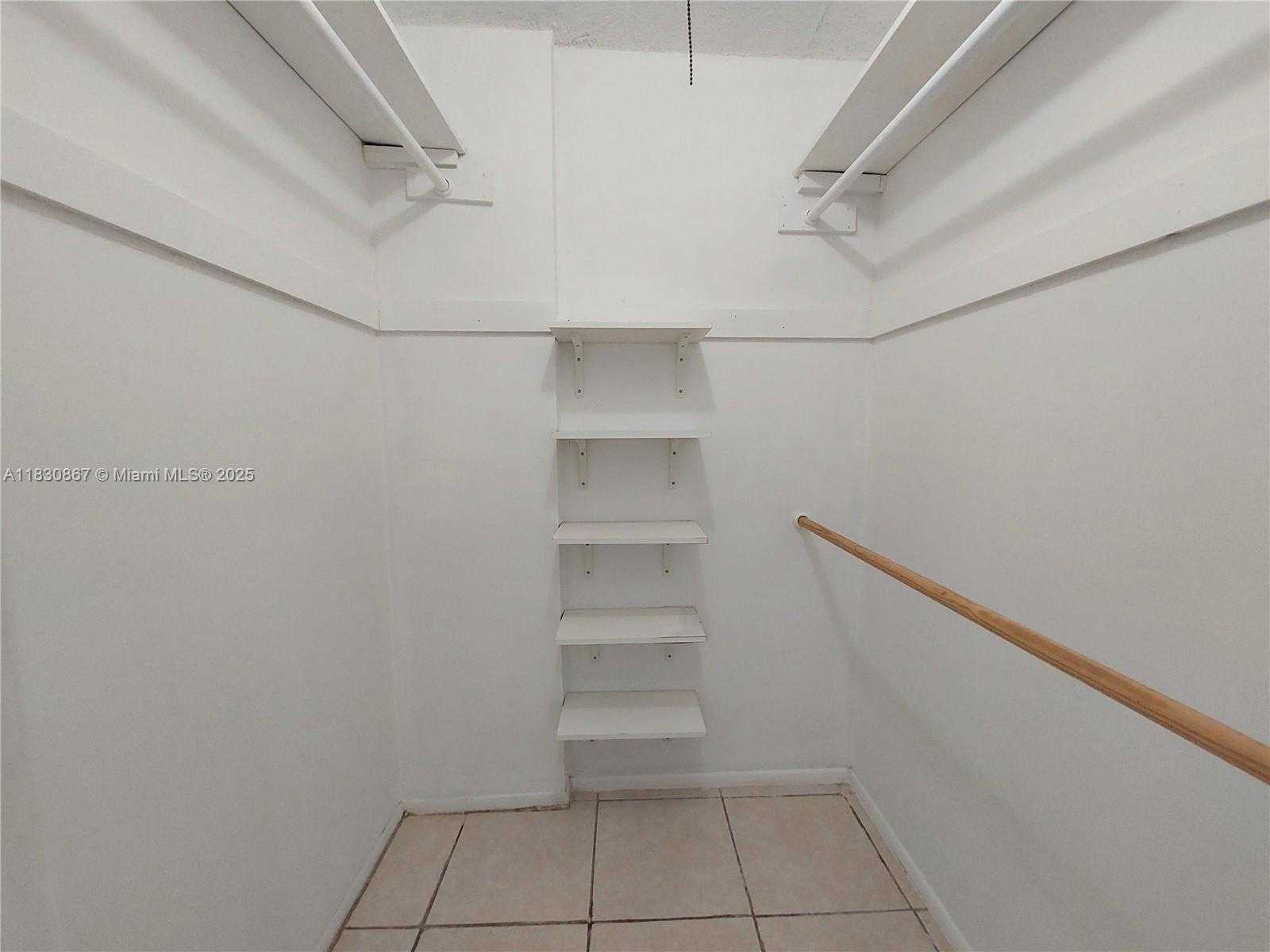 Small Image of 1351 NORTH EAST MIAMI GARDENS DR #513E, Miami Number 20