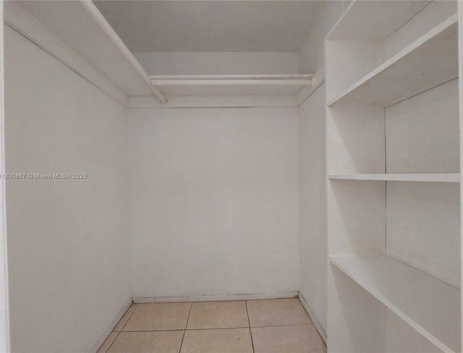 Small Image of 1351 NORTH EAST MIAMI GARDENS DR #513E, Miami Number 21