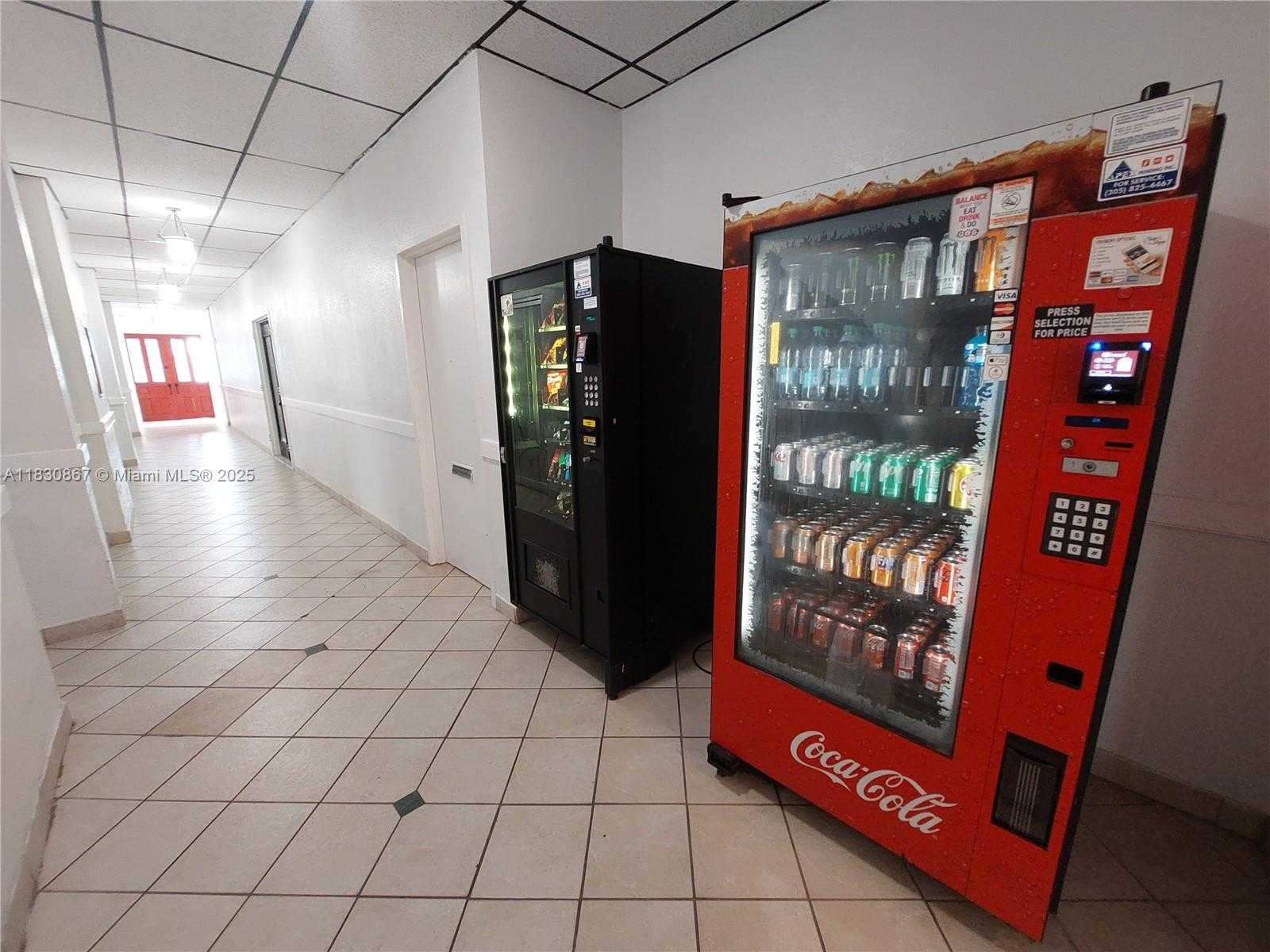 Small Image of 1351 NORTH EAST MIAMI GARDENS DR #513E, Miami Number 26