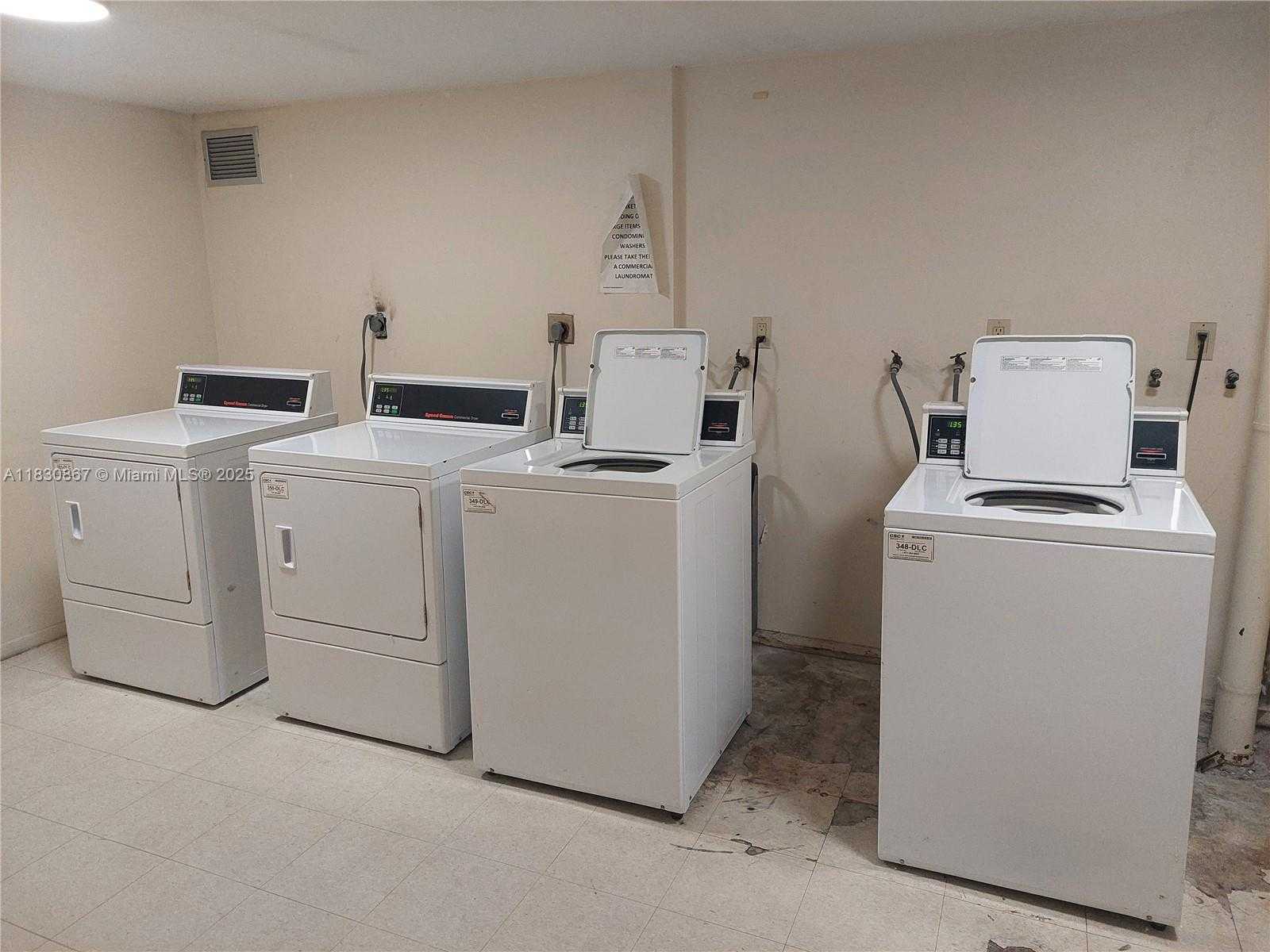 Small Image of 1351 NORTH EAST MIAMI GARDENS DR #513E, Miami Number 27