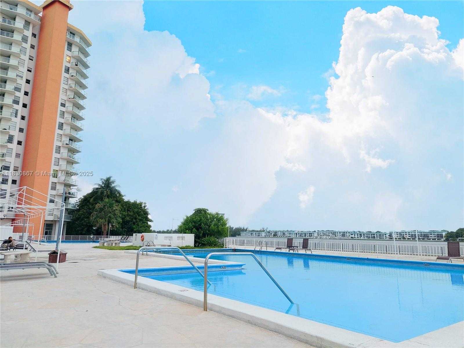 Small Image of 1351 NORTH EAST MIAMI GARDENS DR #513E, Miami Number 28