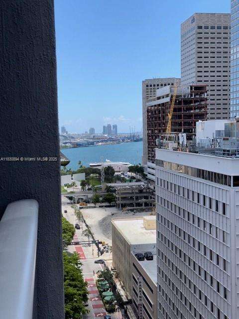 Small Image of 151 SOUTH EAST 1ST ST #1607, Miami Number 22
