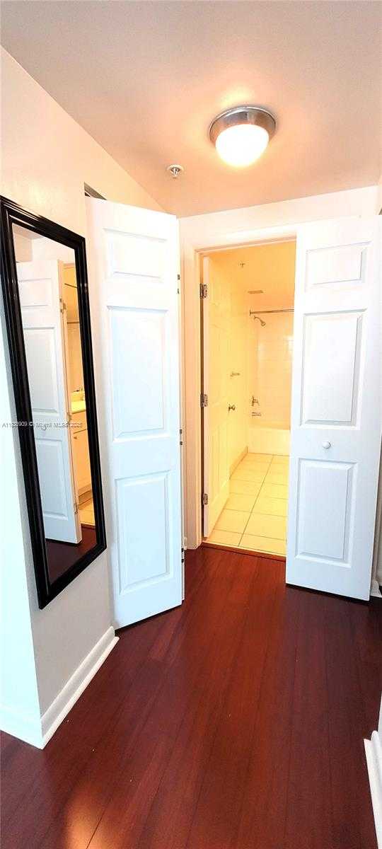 Small Image of 2000 NORTH BAYSHORE DR #509, Miami Number 14