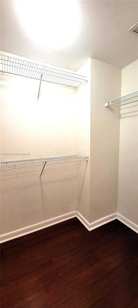 Small Image of 2000 NORTH BAYSHORE DR #509, Miami Number 40