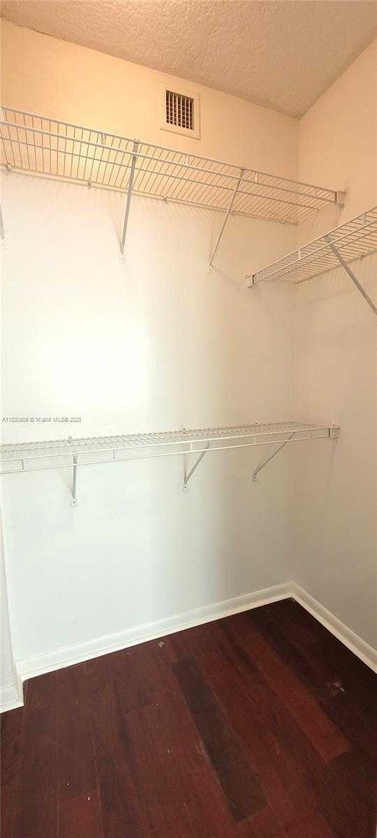 Small Image of 2000 NORTH BAYSHORE DR #509, Miami Number 41
