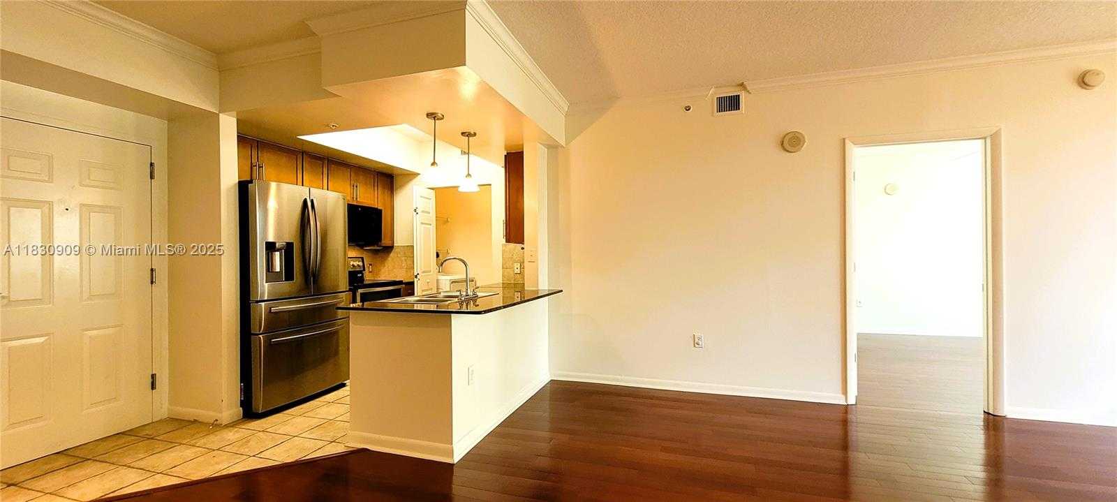 Small Image of 2000 NORTH BAYSHORE DR #509, Miami Number 47