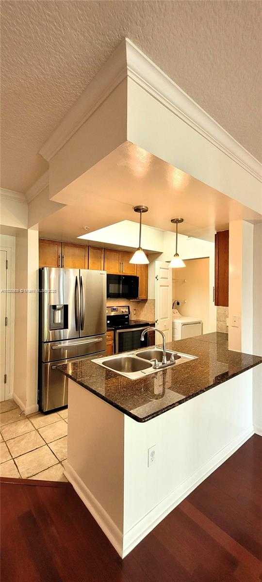 Small Image of 2000 NORTH BAYSHORE DR #509, Miami Number 48