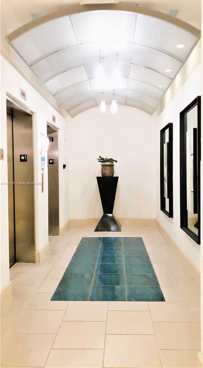 Small Image of 2000 NORTH BAYSHORE DR #509, Miami Number 5