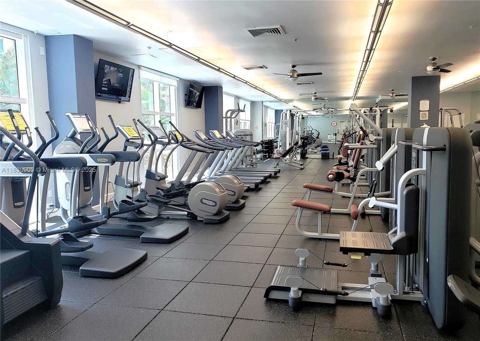 Small Image of 2000 NORTH BAYSHORE DR #509, Miami Number 66