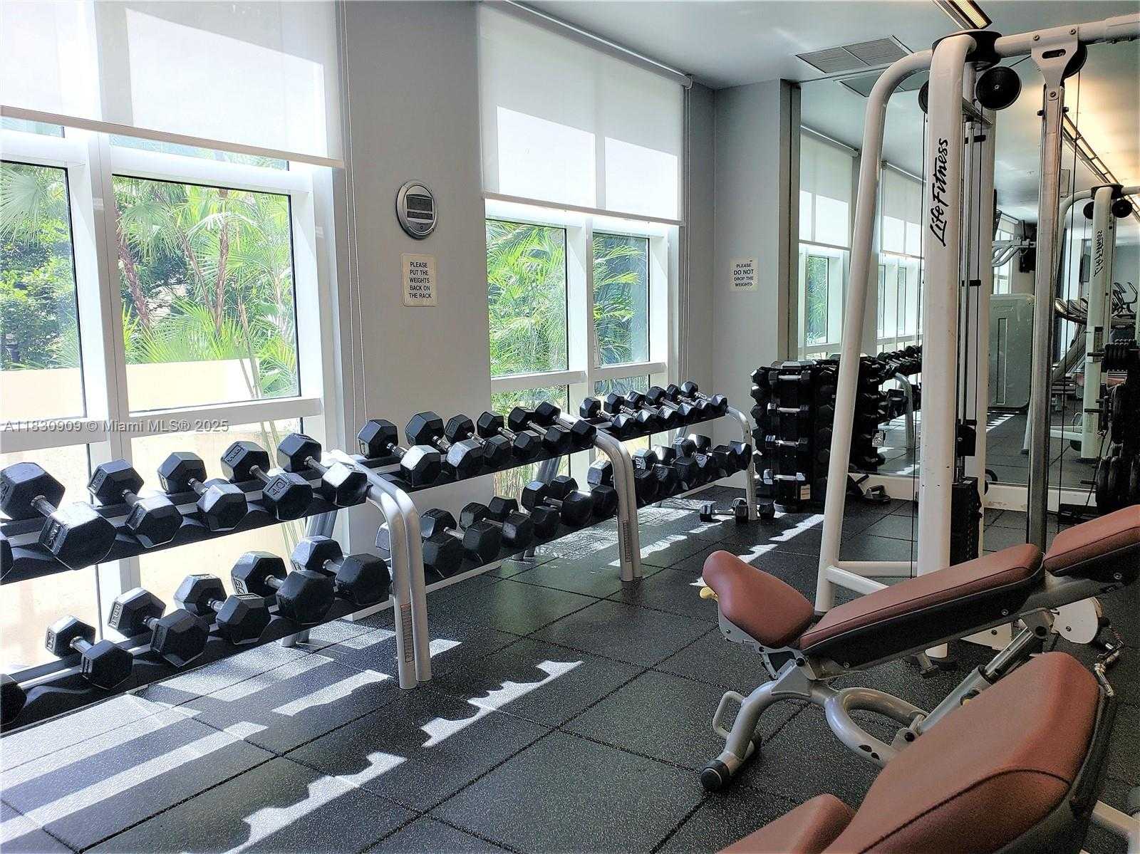 Small Image of 2000 NORTH BAYSHORE DR #509, Miami Number 67