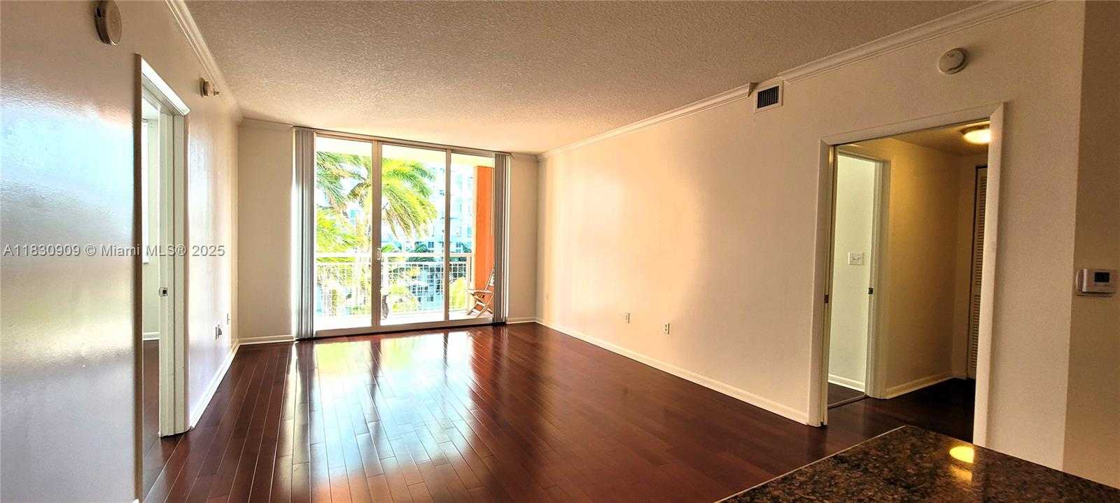 Small Image of 2000 NORTH BAYSHORE DR #509, Miami Number 7