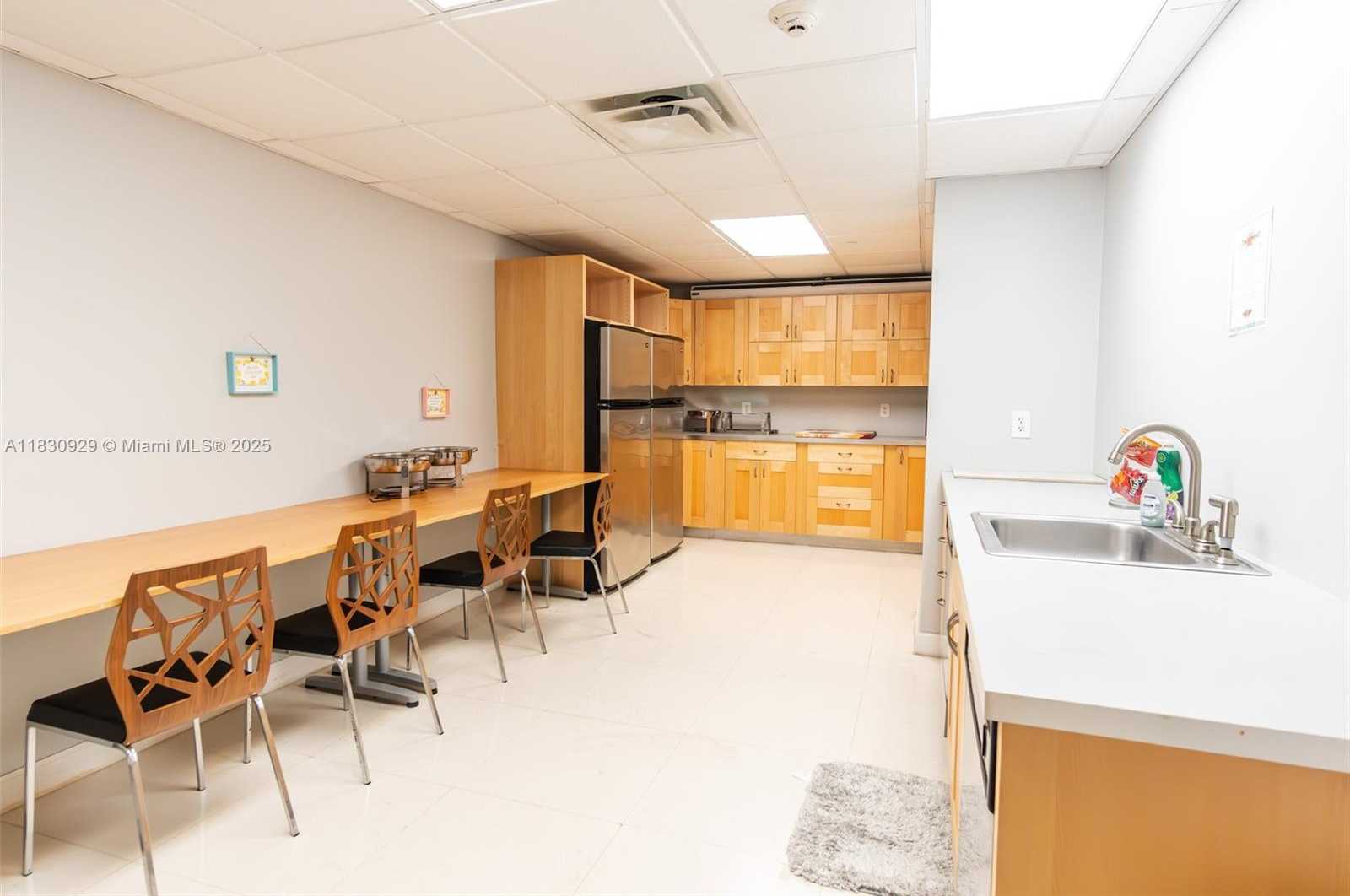 Small Image of 5701 COLLINS AVE #601, Miami Beach Number 45