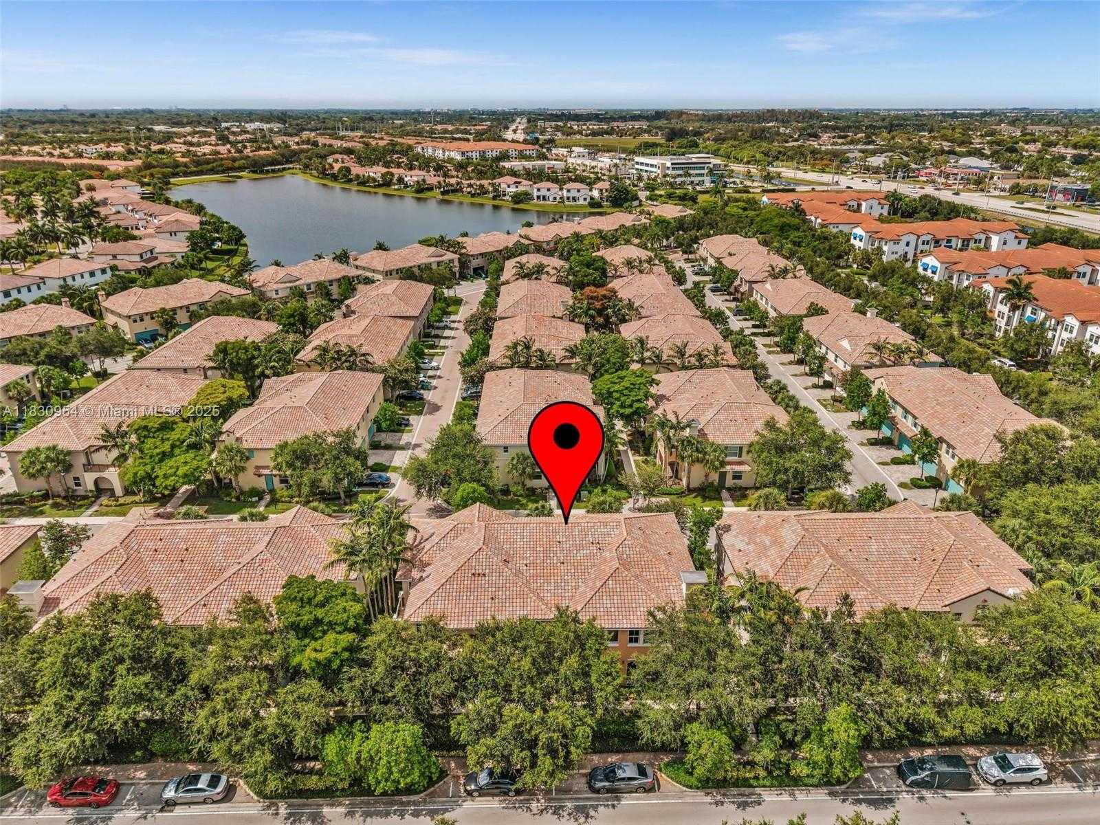 Small Image of 8150 CASCADA ISLES DR, Cooper City Number 54