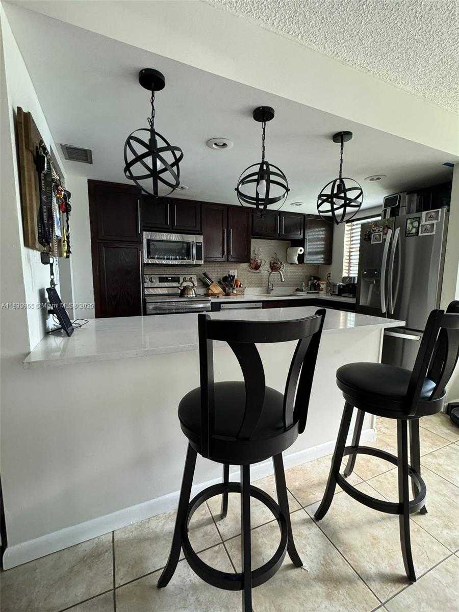 Small Image of 2761 TAFT ST #110, Hollywood Number 4