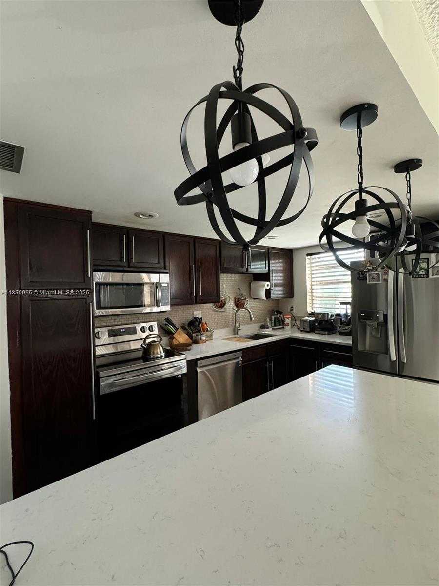 Small Image of 2761 TAFT ST #110, Hollywood Number 5