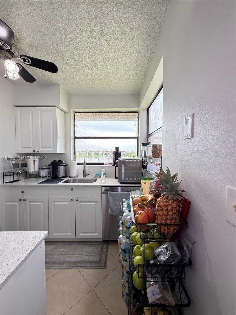 Small Image of 889 HAMILTON DR #889H, Homestead Number 12