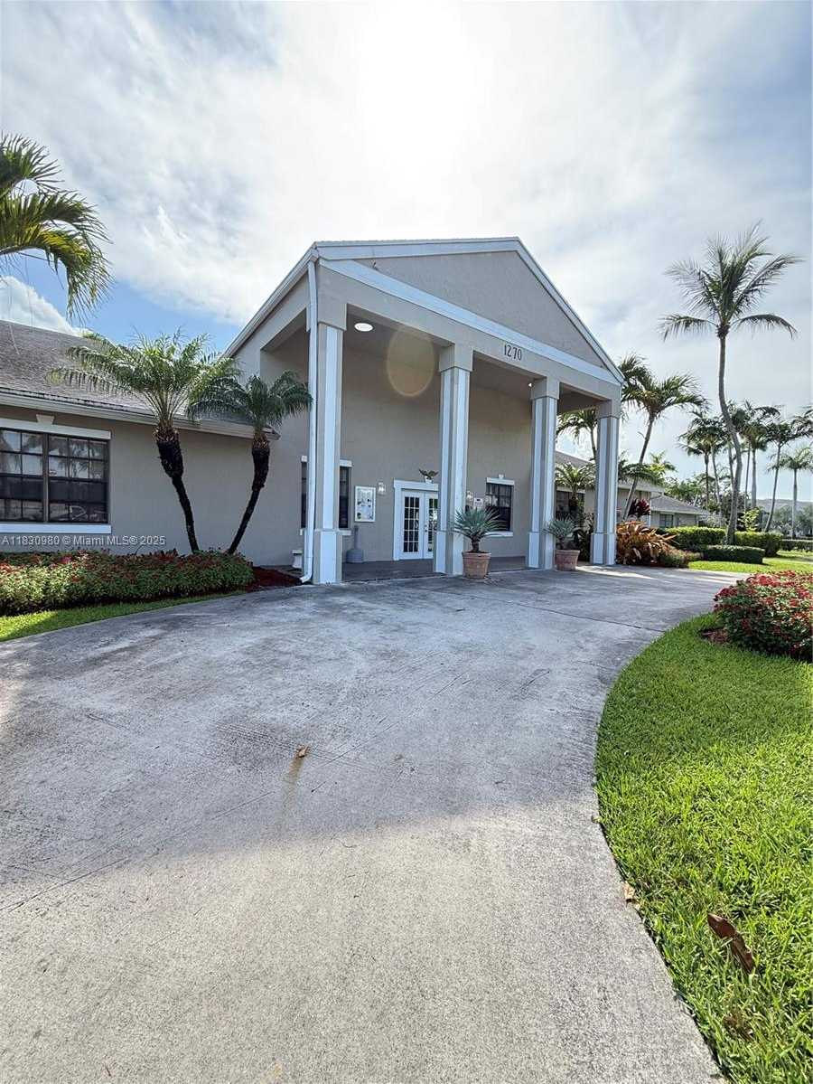 Small Image of 889 HAMILTON DR #889H, Homestead Number 15