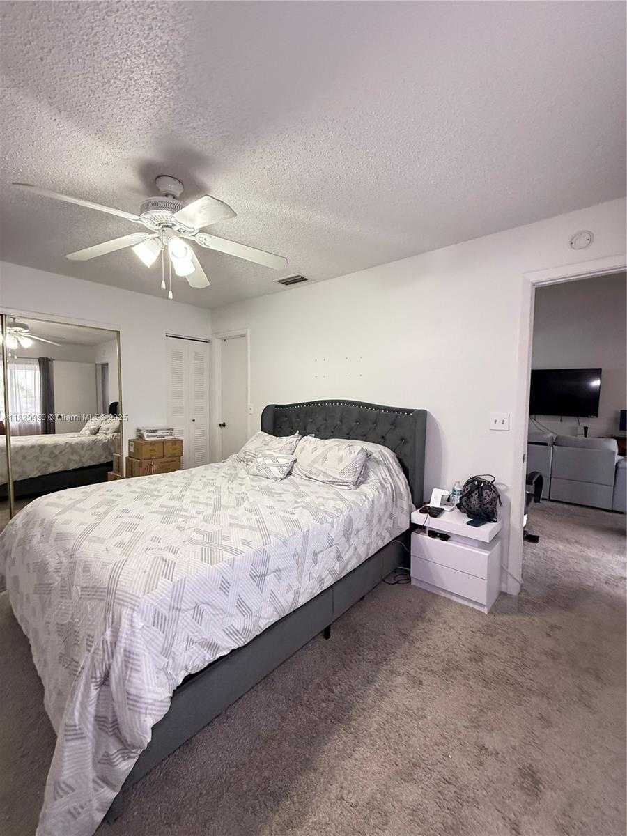 Small Image of 889 HAMILTON DR #889H, Homestead Number 9