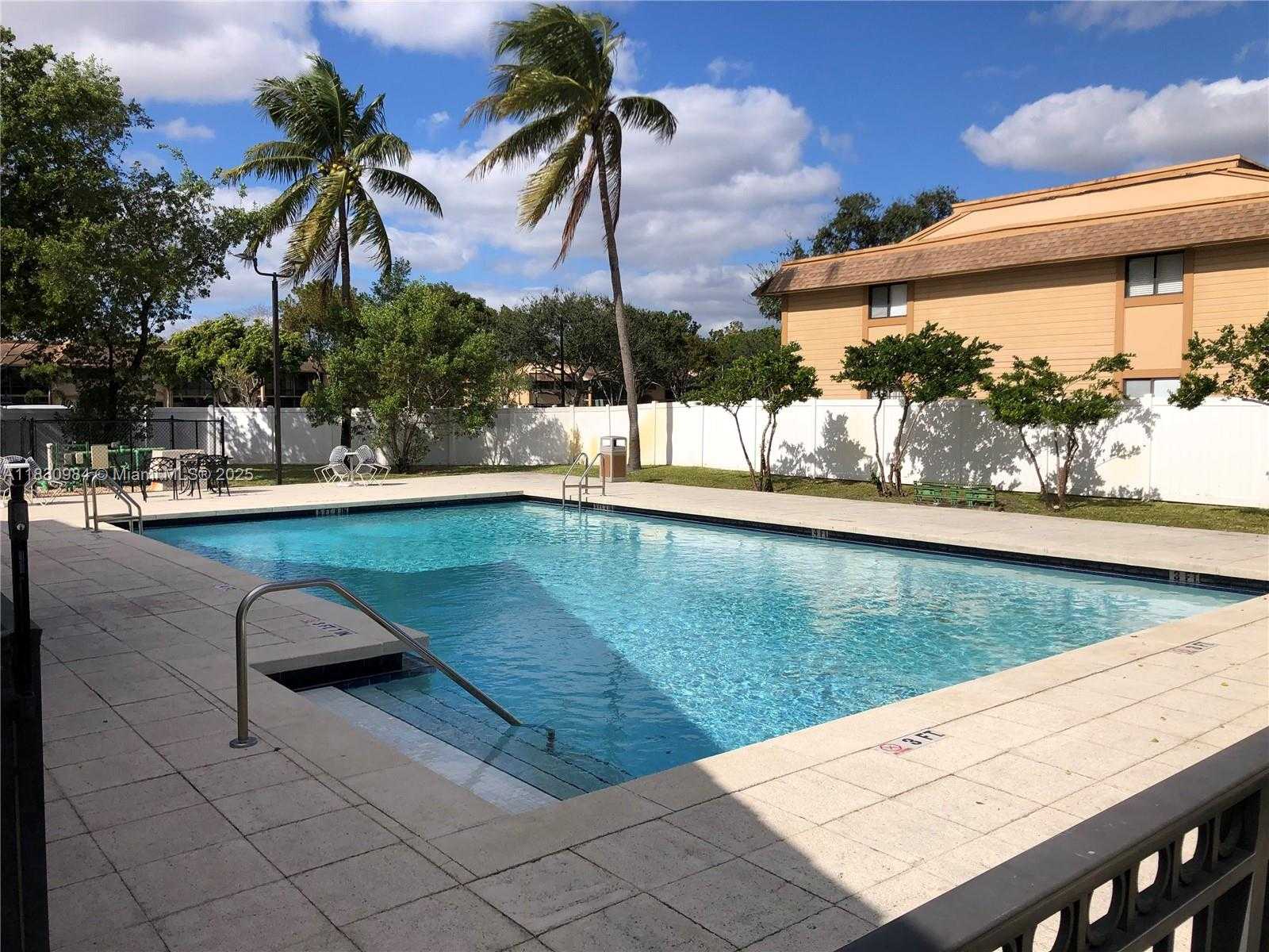 Small Image of 6045 NORTH WEST 186TH ST #103, Hialeah Number 11