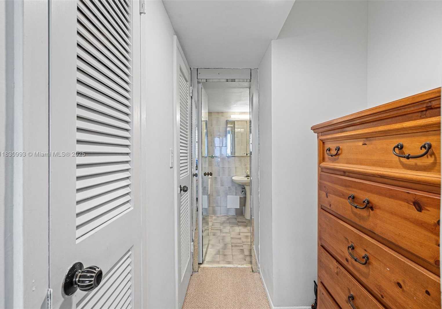 Small Image of 2030 SOUTH OCEAN DR #216, Hallandale Beach Number 23