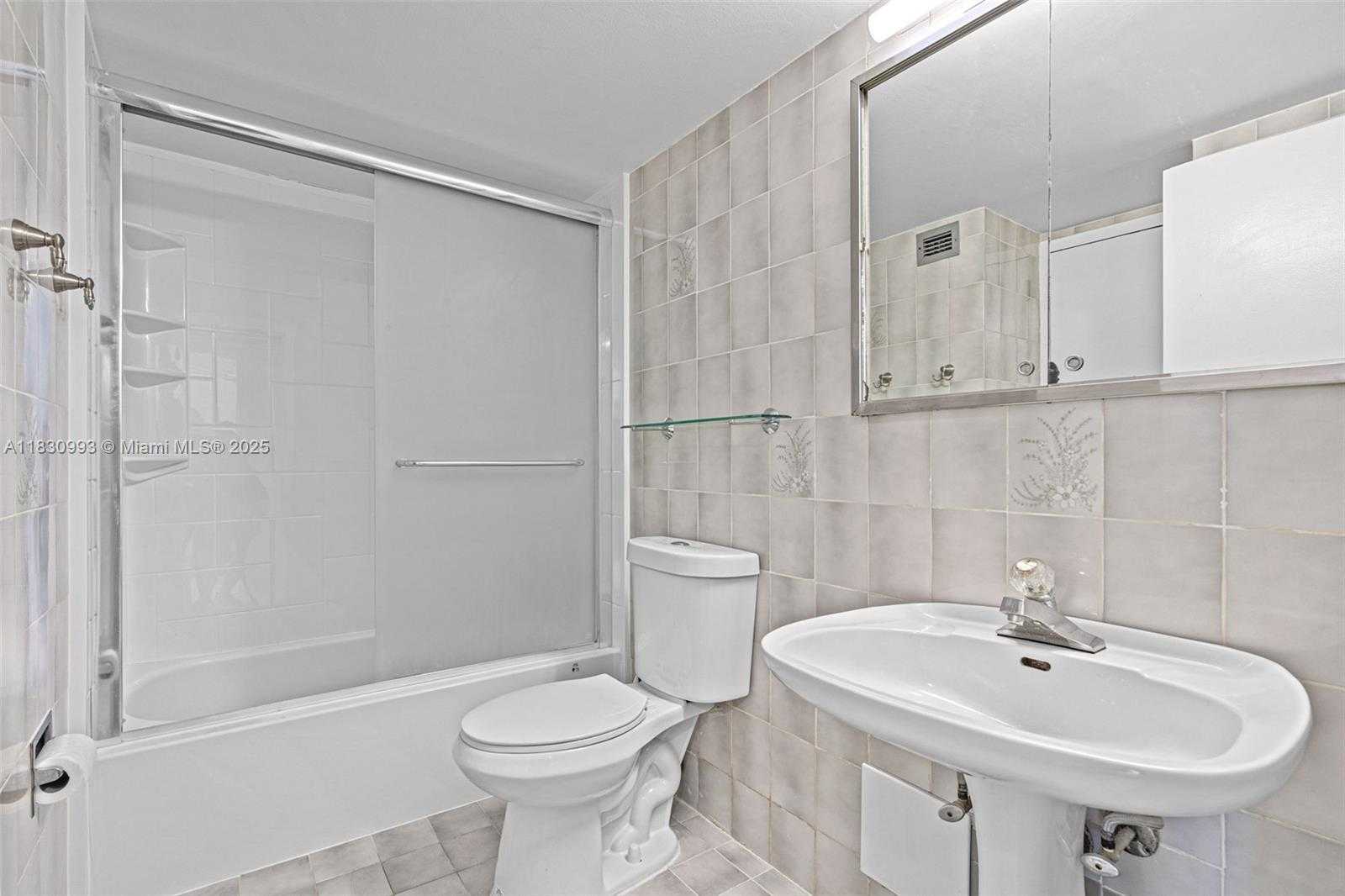 Small Image of 2030 SOUTH OCEAN DR #216, Hallandale Beach Number 26