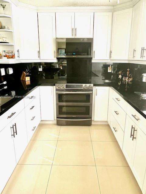 Small Image of 3552 MAGELLAN CIR #122, Aventura Number 17