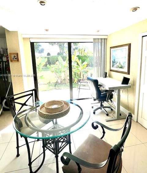 Small Image of 3552 MAGELLAN CIR #122, Aventura Number 22