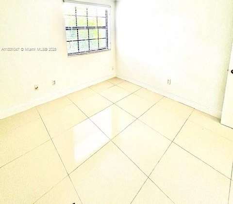 Small Image of 3552 MAGELLAN CIR #122, Aventura Number 29