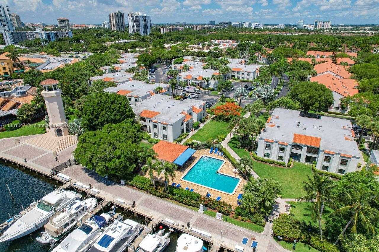 Small Image of 3552 MAGELLAN CIR #122, Aventura Number 4