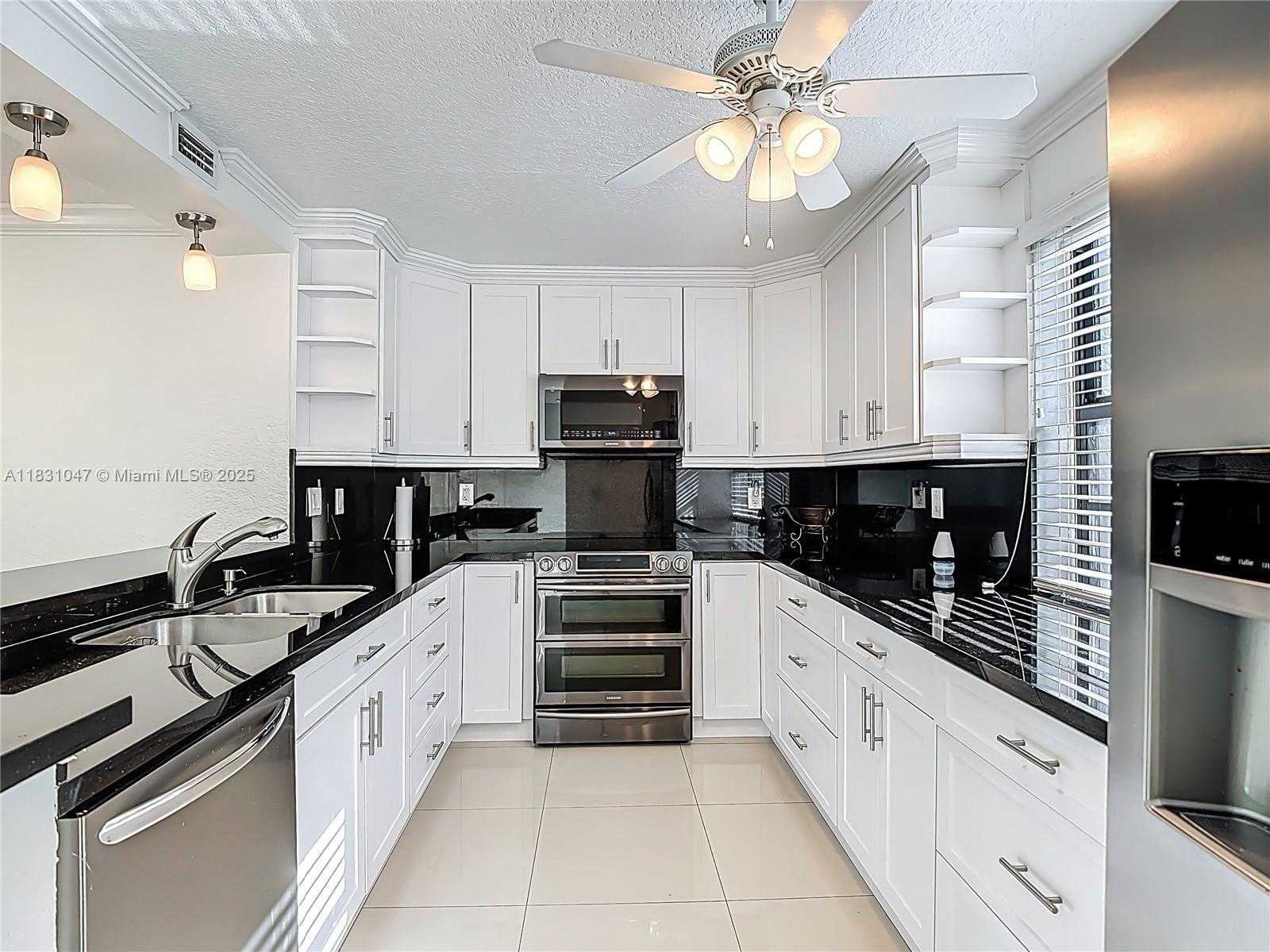 Small Image of 3552 MAGELLAN CIR #122, Aventura Number 58