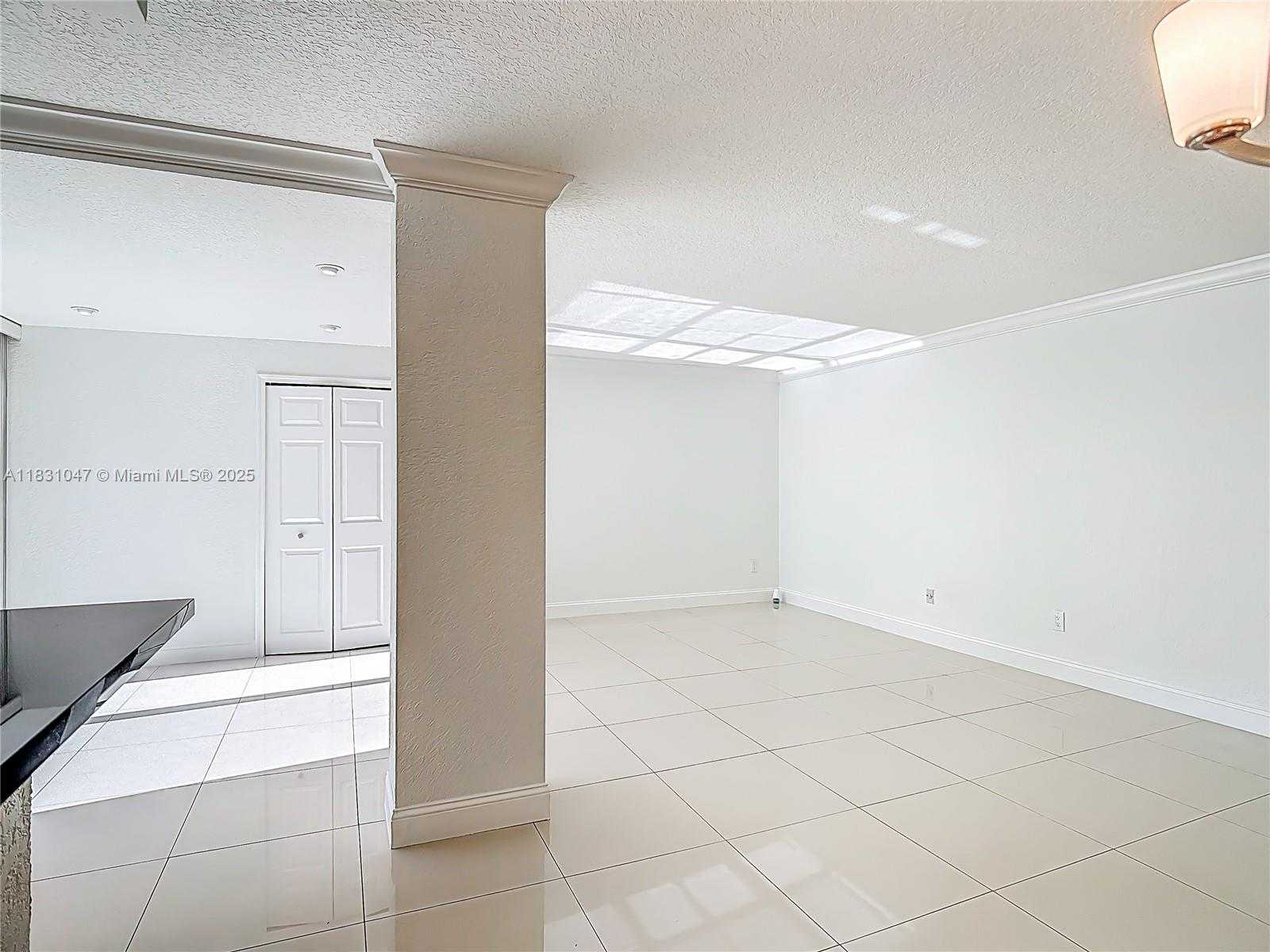 Small Image of 3552 MAGELLAN CIR #122, Aventura Number 71