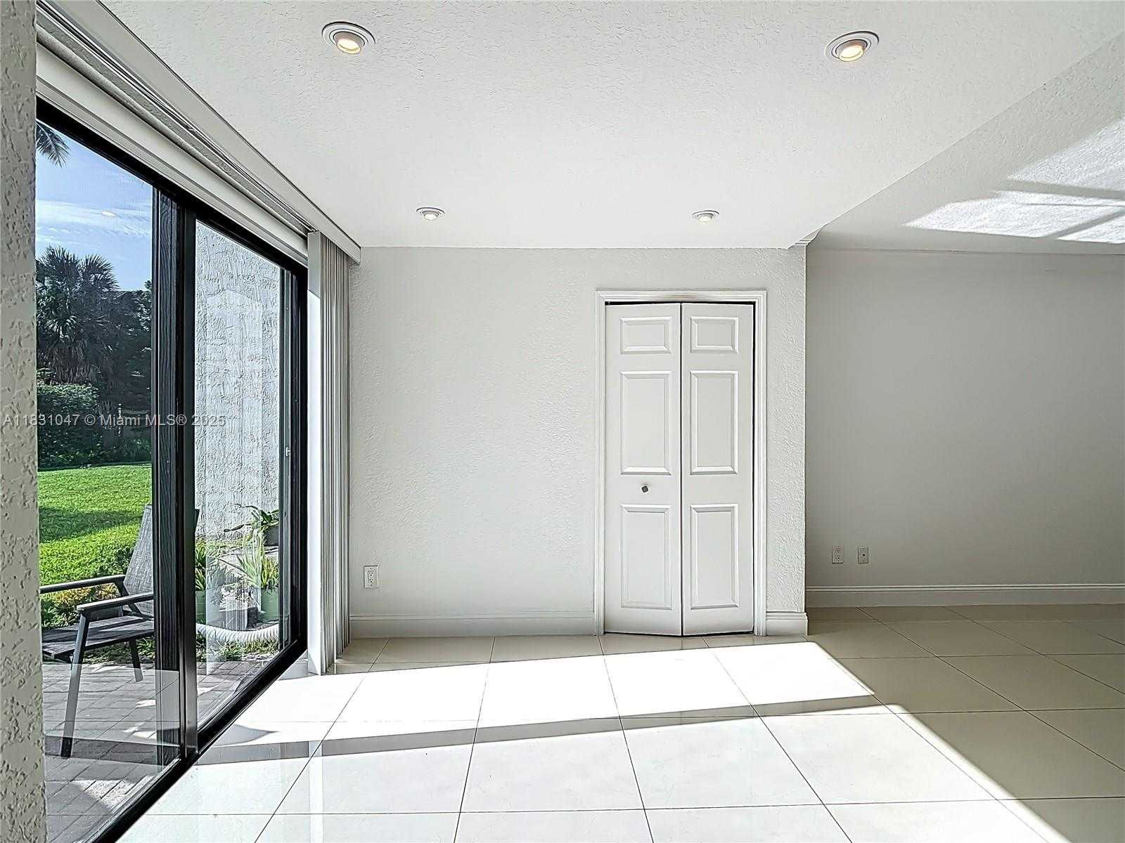 Small Image of 3552 MAGELLAN CIR #122, Aventura Number 72