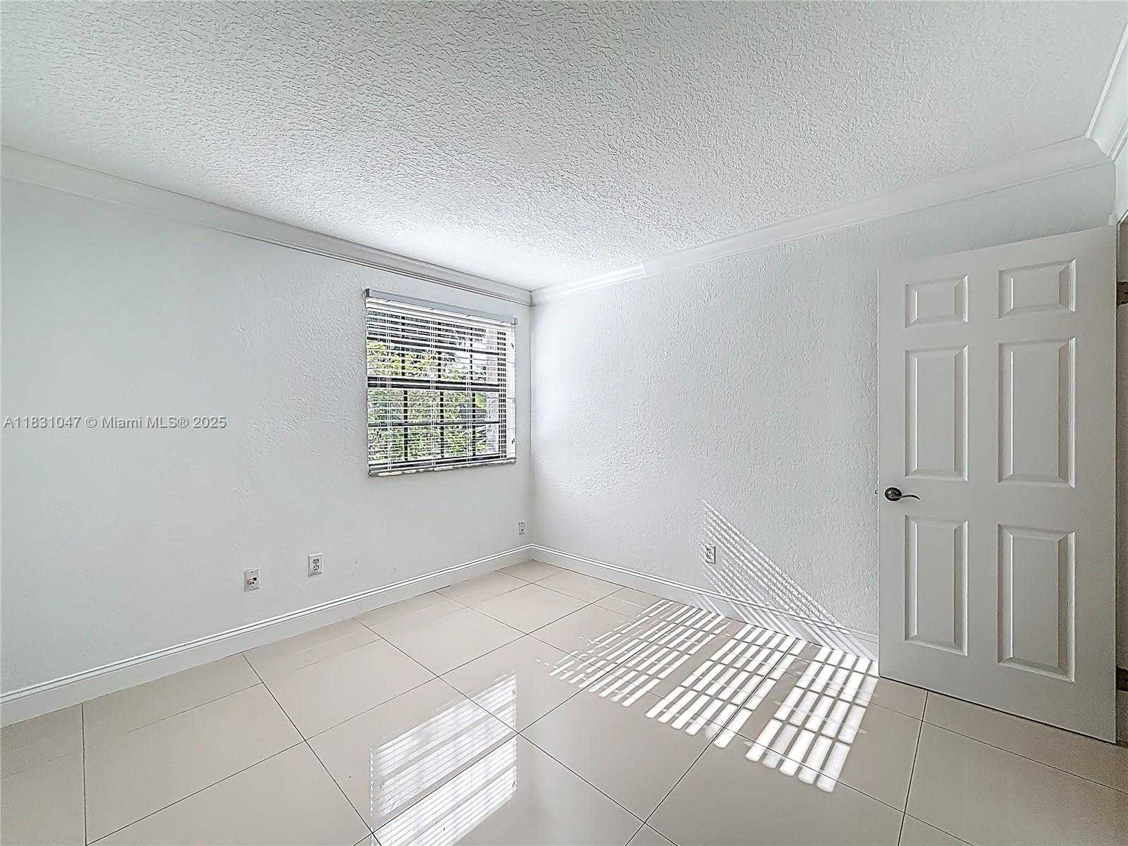 Small Image of 3552 MAGELLAN CIR #122, Aventura Number 74