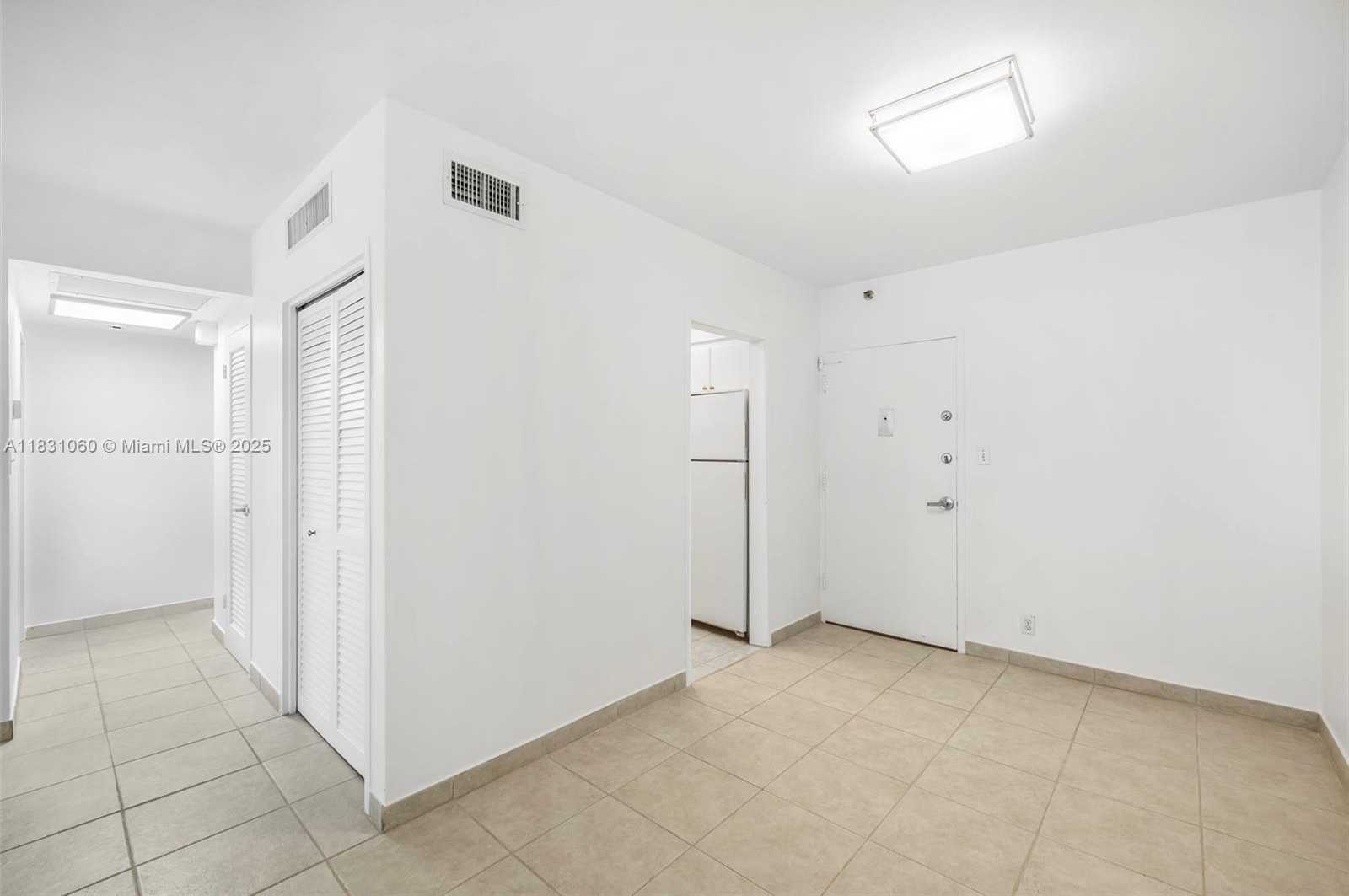 Small Image of 1200 WEST AVE #1419, Miami Beach Number 13