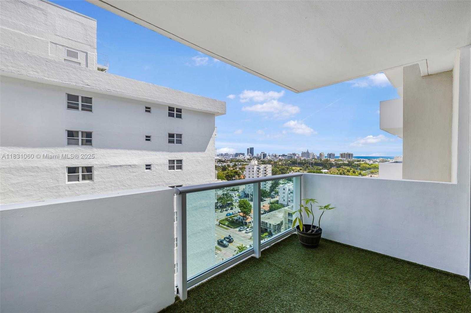 Small Image of 1200 WEST AVE #1419, Miami Beach Number 2