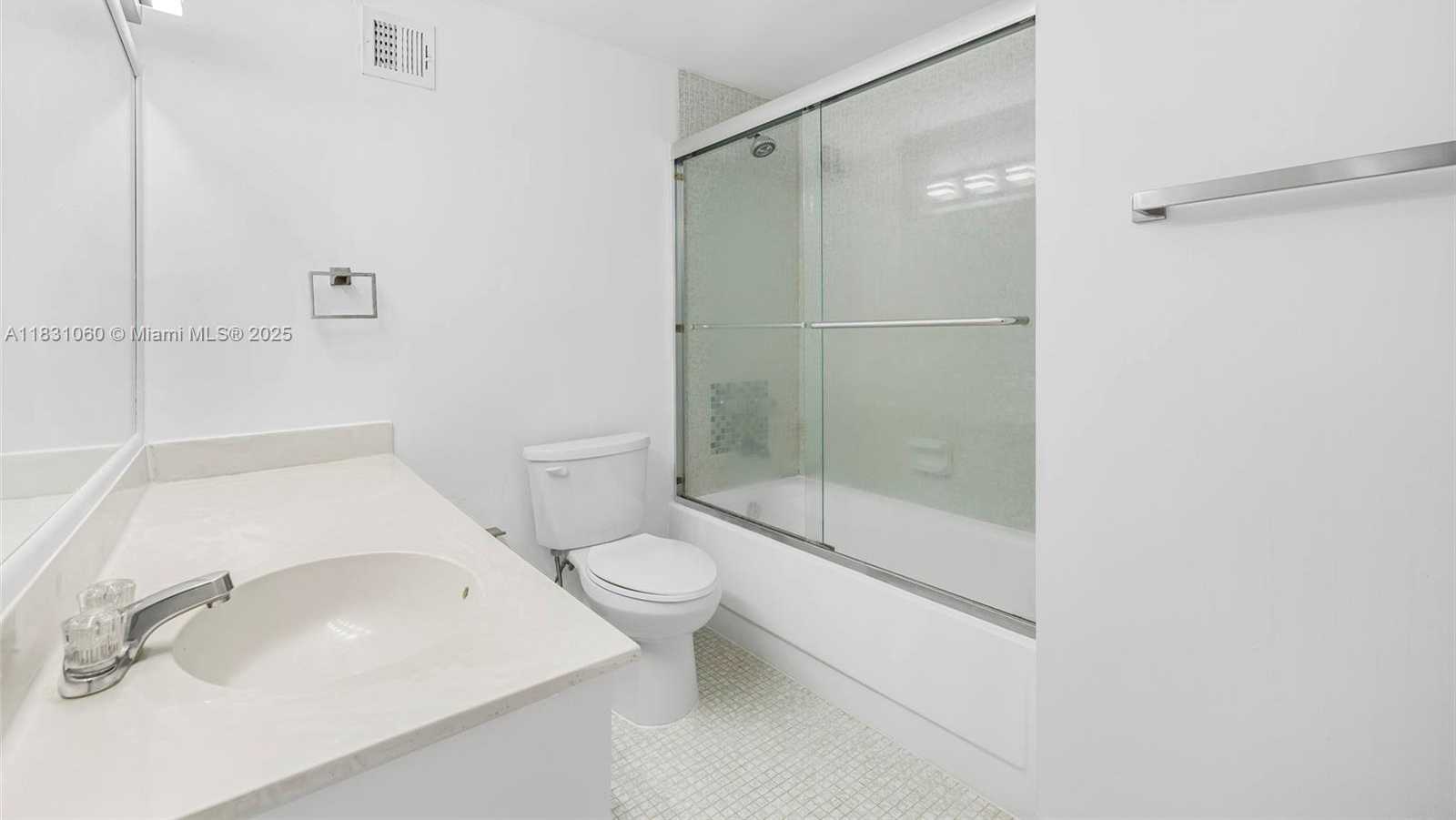 Small Image of 1200 WEST AVE #1419, Miami Beach Number 22