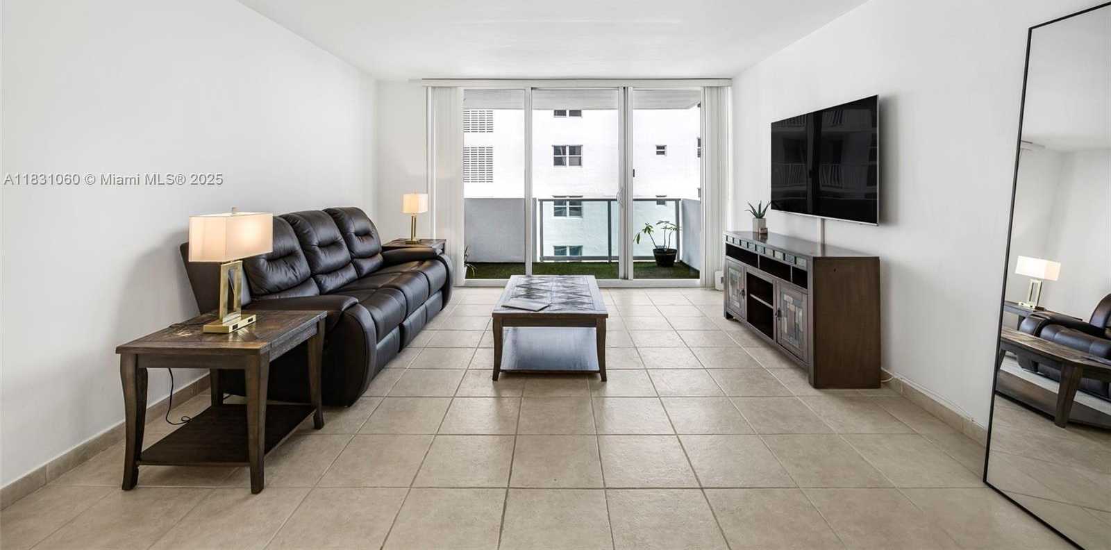 Small Image of 1200 WEST AVE #1419, Miami Beach Number 6