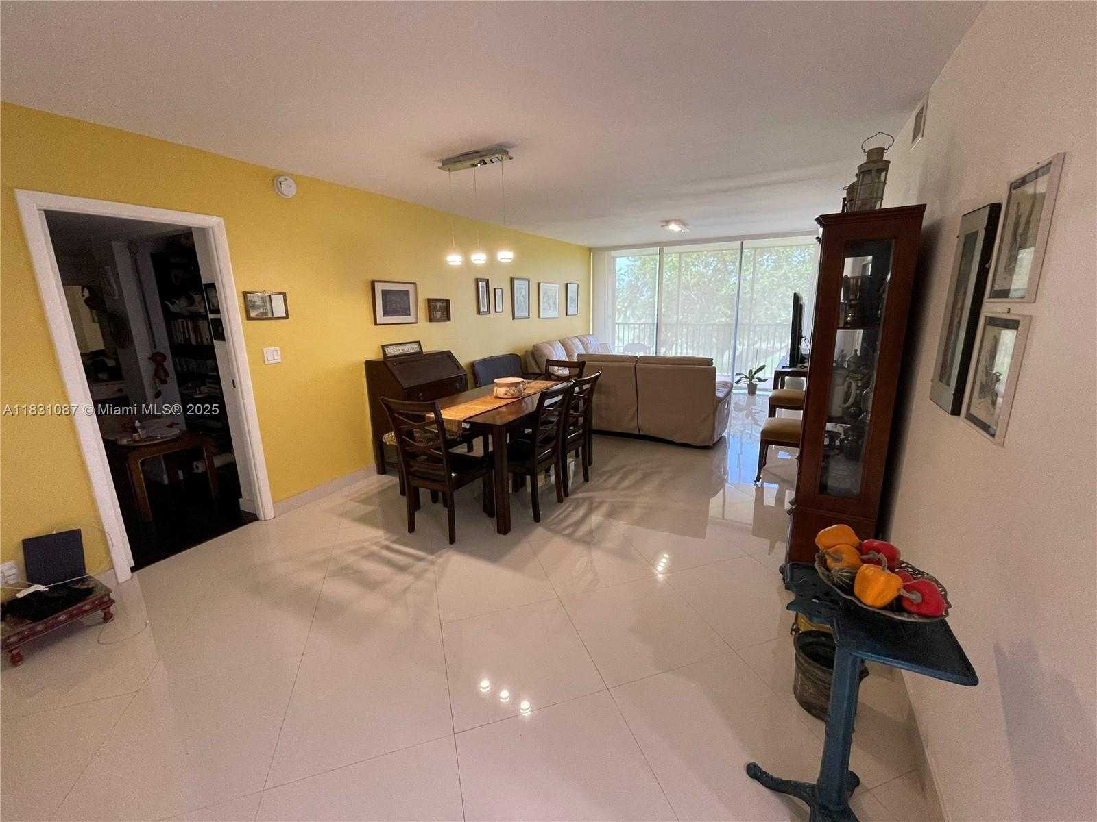 Small Image of 20335 WEST COUNTRY CLUB DR #304, Aventura Number 13